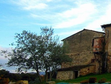 Ancient stone Tuscany country home that sleeps six Ancient stone Tuscany country home that sleeps six